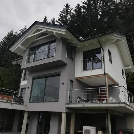 Modern House In The Woods With A View Of Millstaettersee Vila