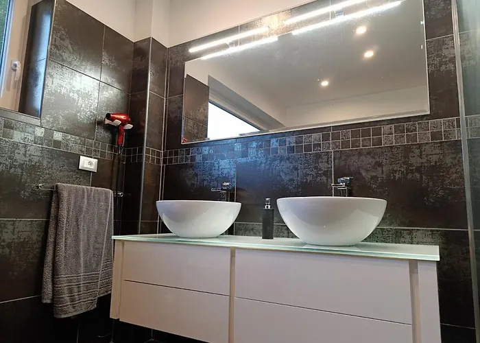 Modern House In The Woods With A View Of Millstaettersee